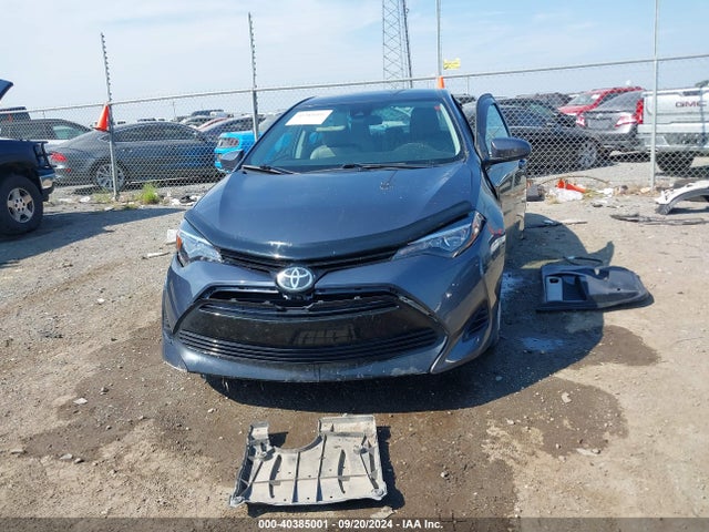 Toyota COROLLA LE 2018 5YFBURHE1JP823240 Image 12