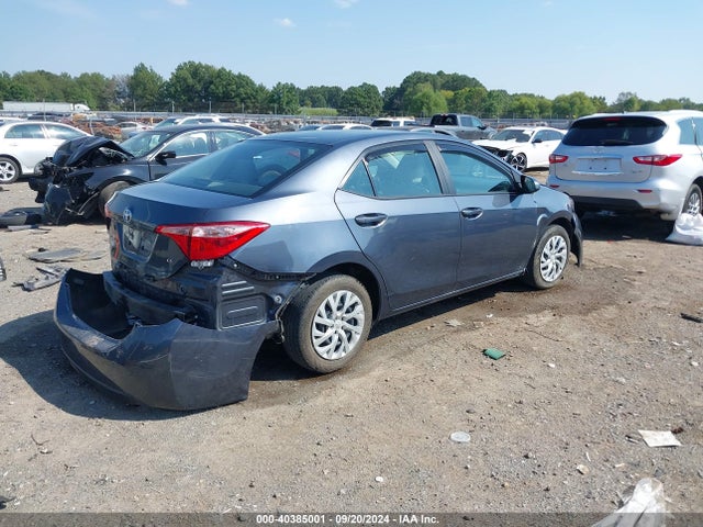 Toyota COROLLA LE 2018 5YFBURHE1JP823240 Image 4