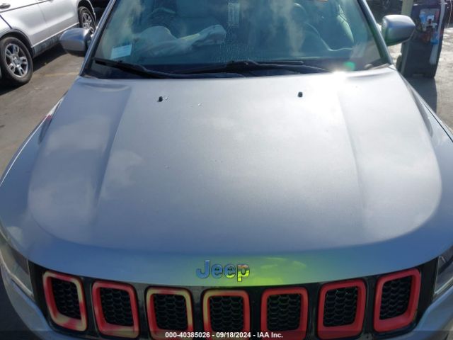 3C4NJCBB4JT487579 Jeep Compass Latitude Fwd