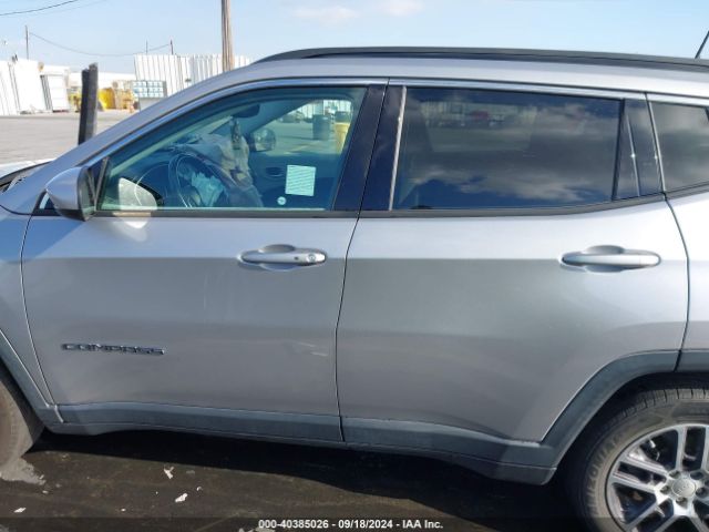 3C4NJCBB4JT487579 Jeep Compass Latitude Fwd