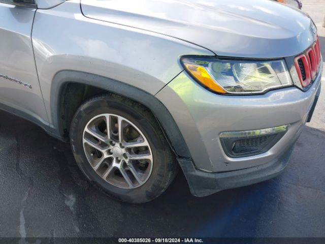3C4NJCBB4JT487579 Jeep Compass Latitude Fwd