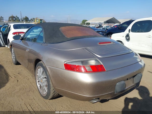 2000 PORSCHE 911 WP0CA2999YS650677 Photo 2