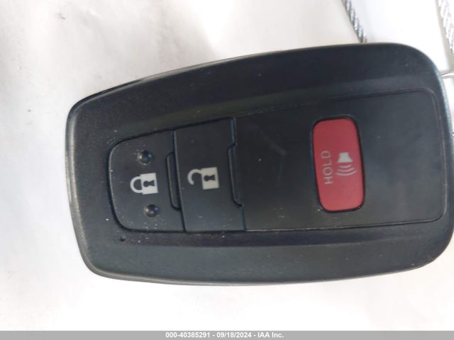Toyota C-HR XLE 2020 JTNKHMBXXL1090965 Image 11