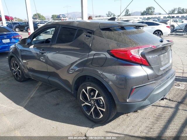 Toyota C-HR XLE 2020 JTNKHMBXXL1090965 Image 3