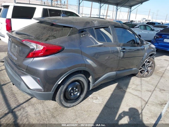 Toyota C-HR XLE 2020 JTNKHMBXXL1090965 Image 4