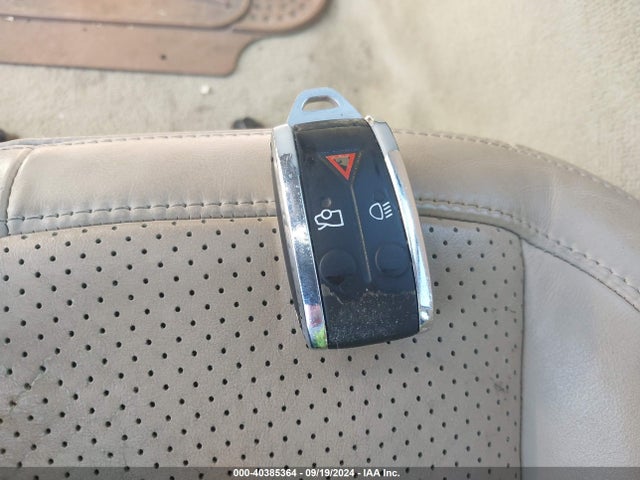 2010 JAGUAR XF SAJWA0GB9ALR73264 Photo 10