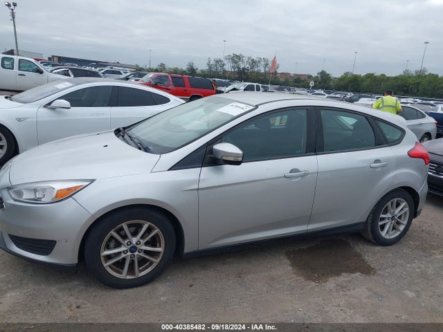 Ford FOCUS SE 2017 1FADP3K28HL224890 Image 14