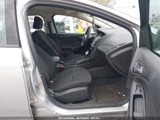 Ford FOCUS SE 2017 1FADP3K28HL224890 Image 5
