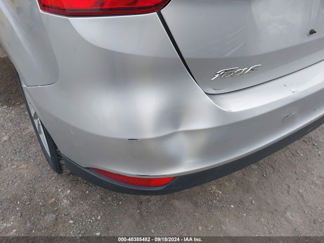 Ford FOCUS SE 2017 1FADP3K28HL224890 Image 6