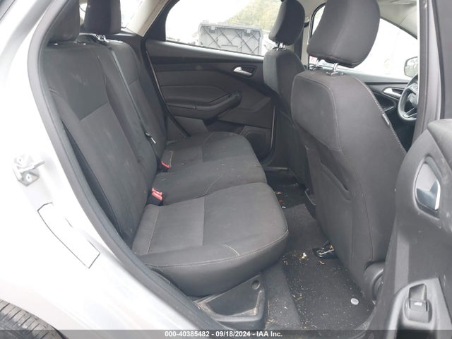 Ford FOCUS SE 2017 1FADP3K28HL224890 Image 8