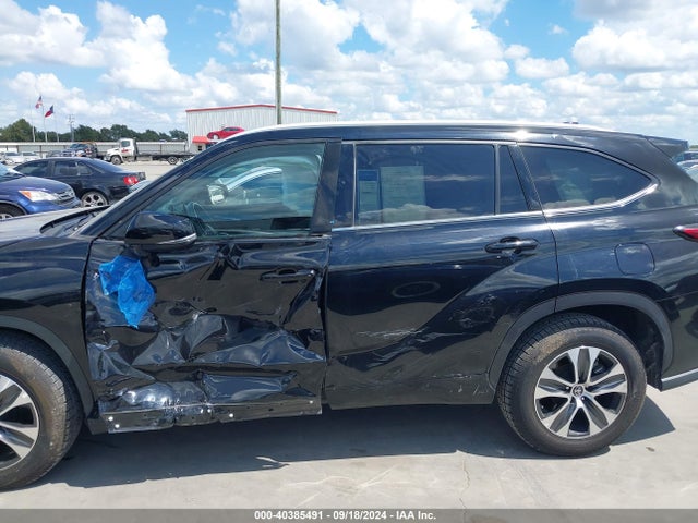 Toyota Highlander Xle 2022 5TDGZRAH1NS112856 Image 14