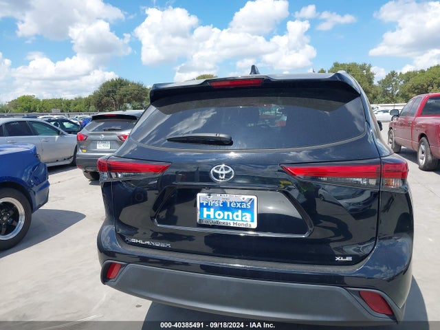 Toyota Highlander Xle 2022 5TDGZRAH1NS112856 Image 16
