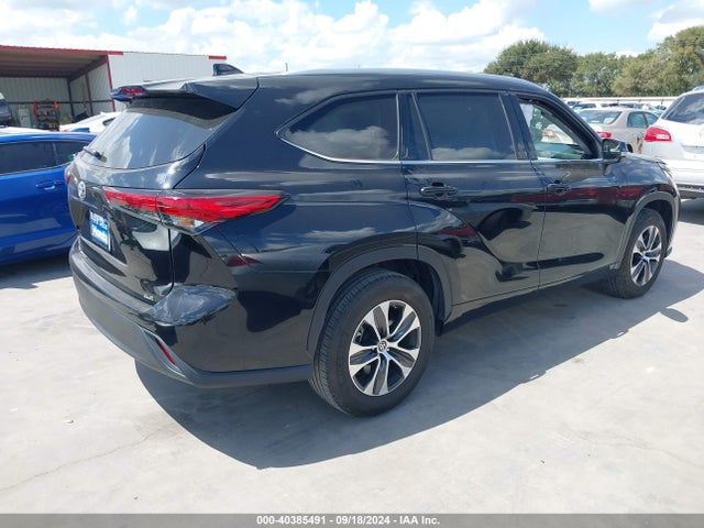 Toyota Highlander Xle 2022 5TDGZRAH1NS112856 Image 4