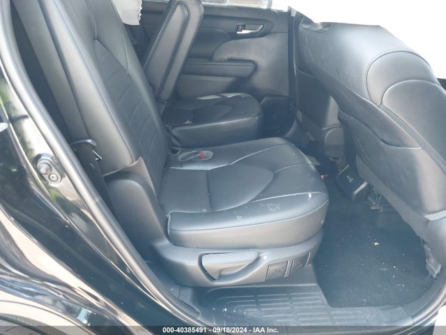 Toyota Highlander Xle 2022 5TDGZRAH1NS112856 Image 8
