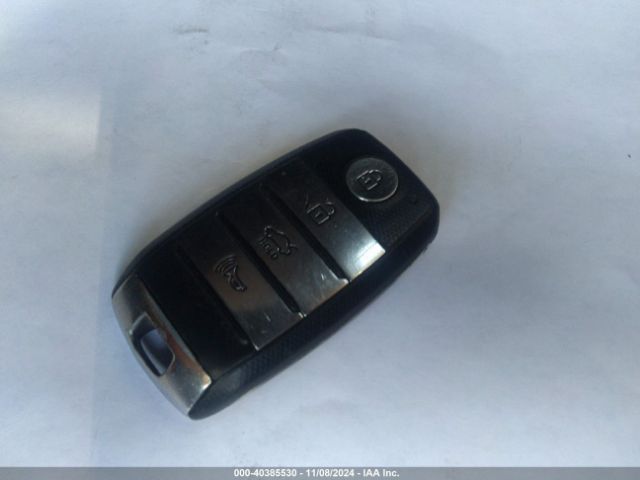 5XXGT4L33KG284695 KIA Optima S