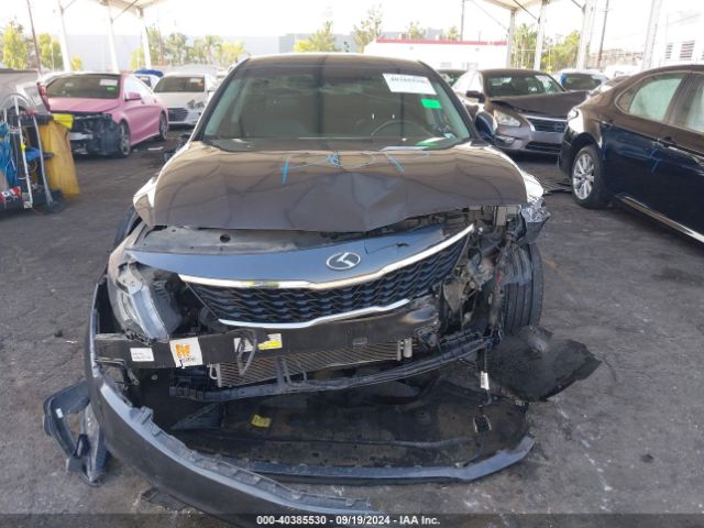 5XXGT4L33KG284695 KIA Optima S