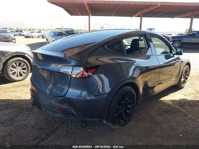 2021 TESLA MODEL Y 5YJYGDEE6MF148428 Photo 3