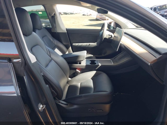2021 TESLA MODEL Y 5YJYGDEE6MF148428 Photo 4