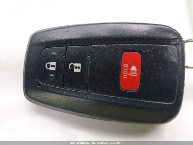 Toyota Prius Two 2017 JTDKBRFU4H3040142 Image 11