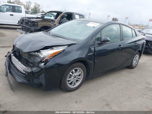 Toyota Prius Two 2017 JTDKBRFU4H3040142 Image 2