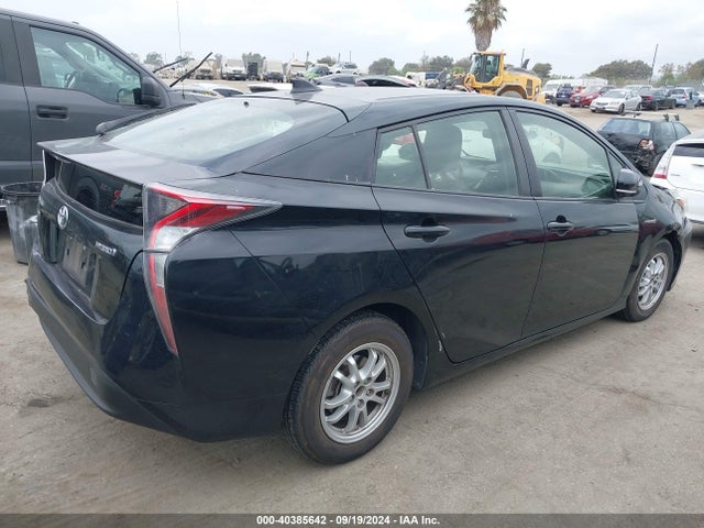 Toyota Prius Two 2017 JTDKBRFU4H3040142 Image 4