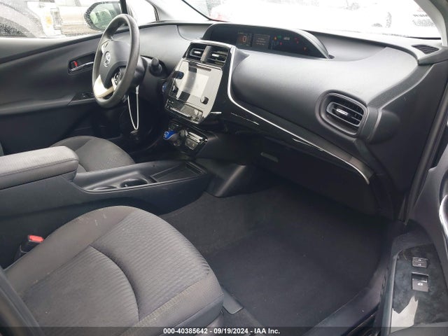 Toyota Prius Two 2017 JTDKBRFU4H3040142 Image 5