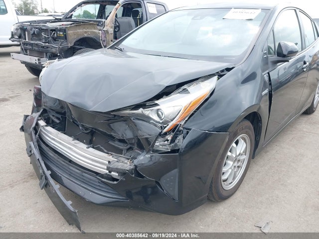Toyota Prius Two 2017 JTDKBRFU4H3040142 Image 6