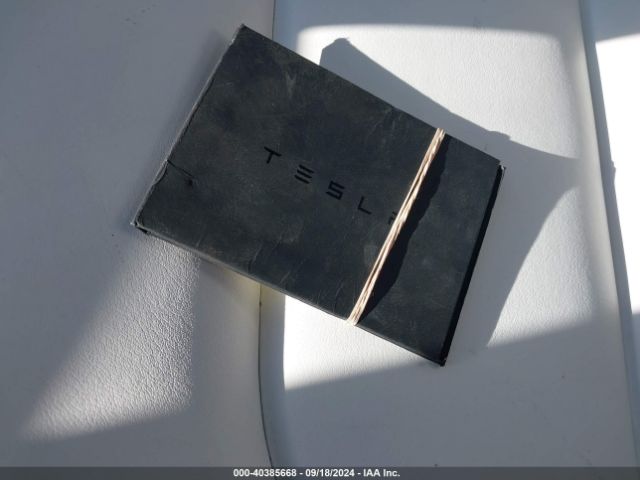 5YJ3E1EA3NF357641 Tesla MODEL 3