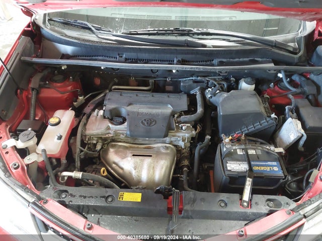 2T3BFREV0EW137930 Toyota RAV4 LE