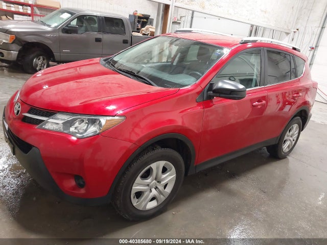 2T3BFREV0EW137930 Toyota RAV4 LE