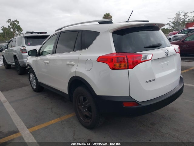 Toyota RAV4 LE 2015 JTMZFREV5FD060548 Image 3