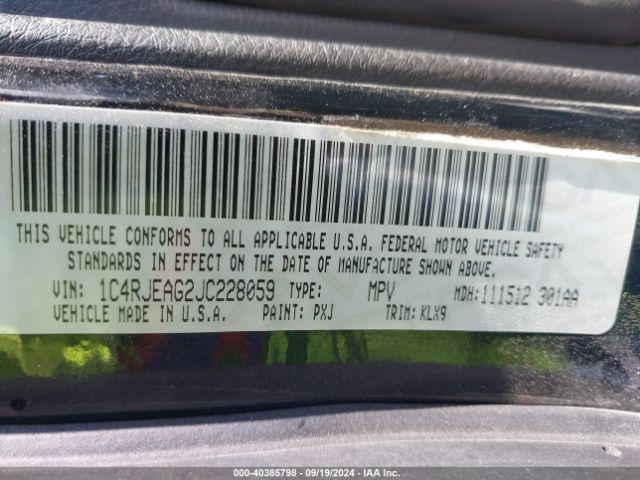 1C4RJEAG2JC228059 Jeep Grand Cherokee Altitude 4x2