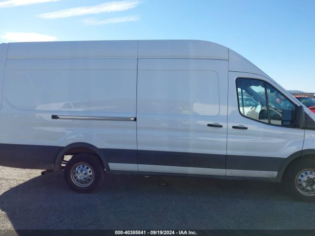 1FTBR3U80NKA64275 Ford Transit-250 Cargo Van