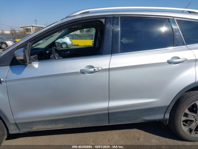 1FMCU9J95EUA63531 Ford Escape Titanium