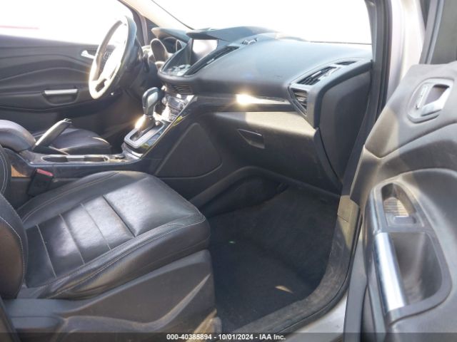 1FMCU9J95EUA63531 Ford Escape Titanium