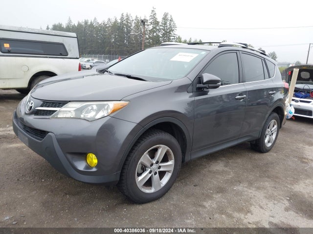 Toyota Rav4 Xle 2014 JTMRFREV3EJ003846 Image 2