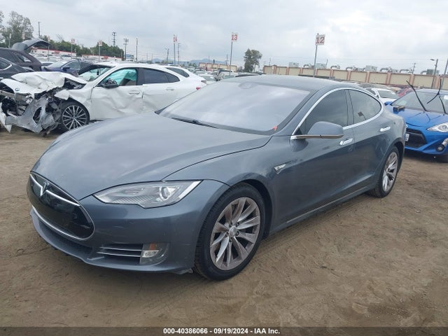 2013 TESLA MODEL S 5YJSA1DN4DFP21060 Photo 1