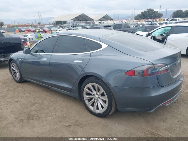 2013 TESLA MODEL S 5YJSA1DN4DFP21060 Photo 2