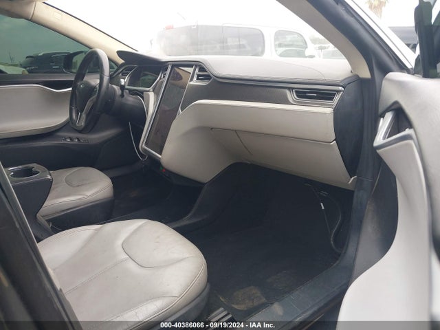 2013 TESLA MODEL S 5YJSA1DN4DFP21060 Photo 4