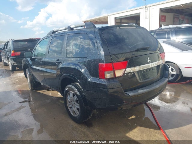 2011 MITSUBISHI ENDEAVOR 4A4JM2AS9BE009606 Photo 2
