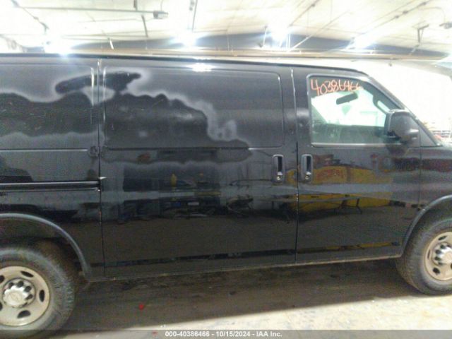 1GCWGAFP5J1185884 Chevrolet Express 2500 Work Van