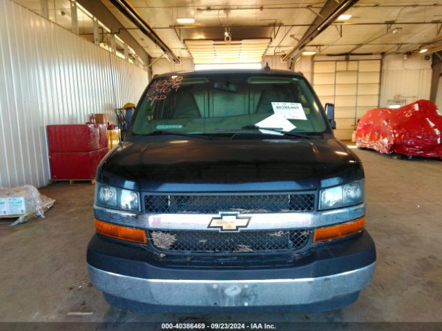 1GCWGAFP8J1185992 Chevrolet Express 2500 Work Van