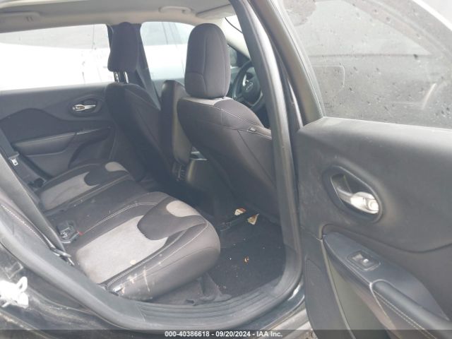 1C4PJLAB8GW369452 Jeep Cherokee Altitude