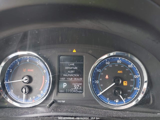 Toyota COROLLA LE 2017 5YFBURHE7HP734184 Image 7