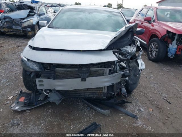 1G1ZG5ST7NF175611 Chevrolet Malibu Fwd Rs