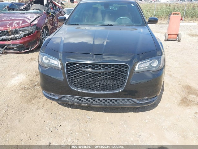 2C3CCAGG0JH141357 Chrysler 300 300s Awd