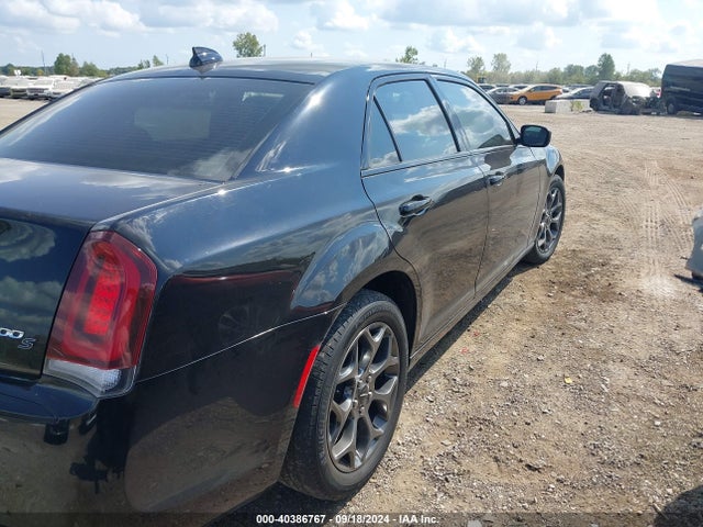 2C3CCAGG0JH141357 Chrysler 300 300s Awd