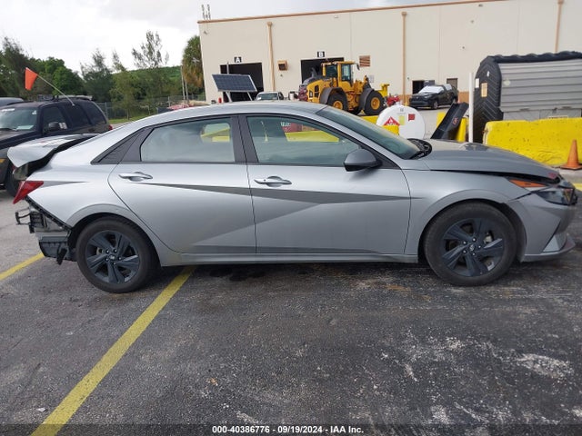 Hyundai ELANTRA SEL 2023 5NPLM4AG1PH104336 Image 13