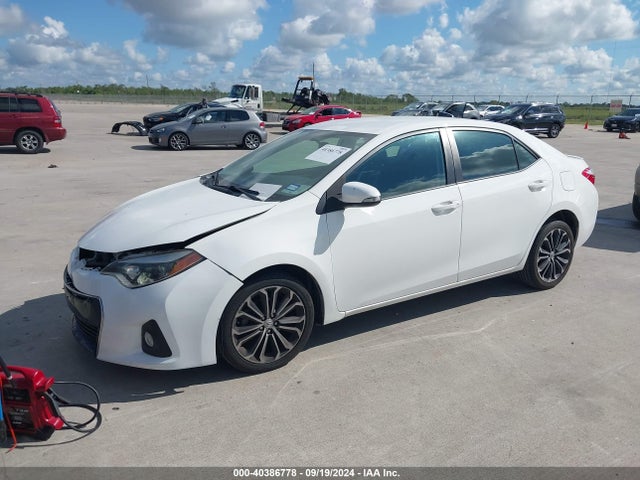 Toyota Corolla S Plus 2014 5YFBURHE7EP125270 Image 2