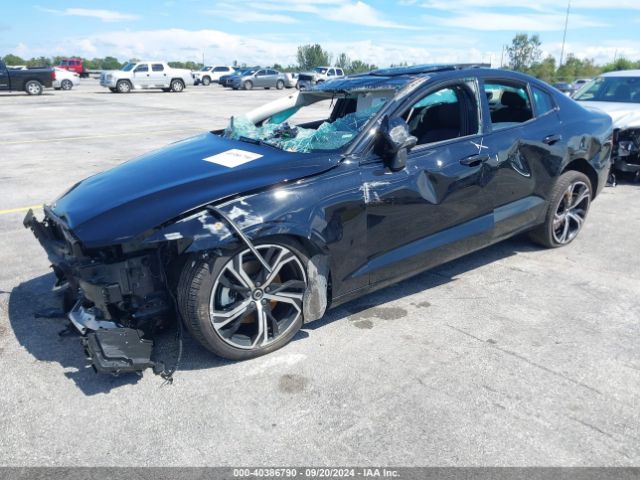 7JRL12TL1RG301037 Volvo S60 B5 Plus Dark Theme
